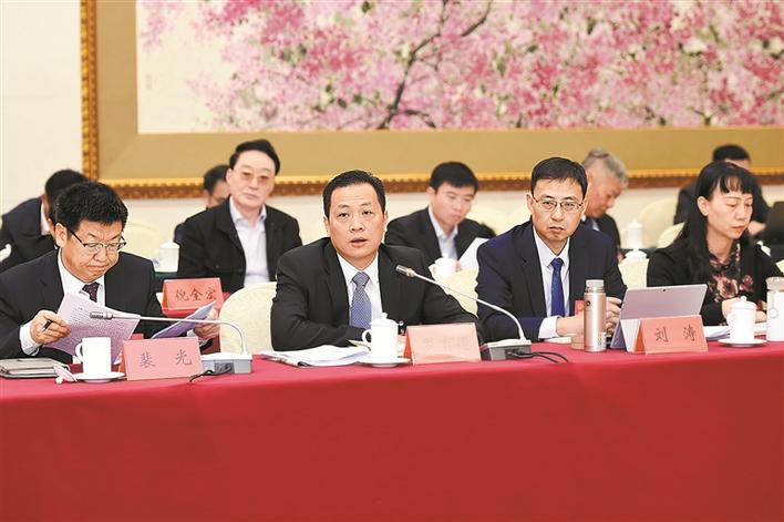 在深省人大代表建议，莲塘口岸应实施24小时通关